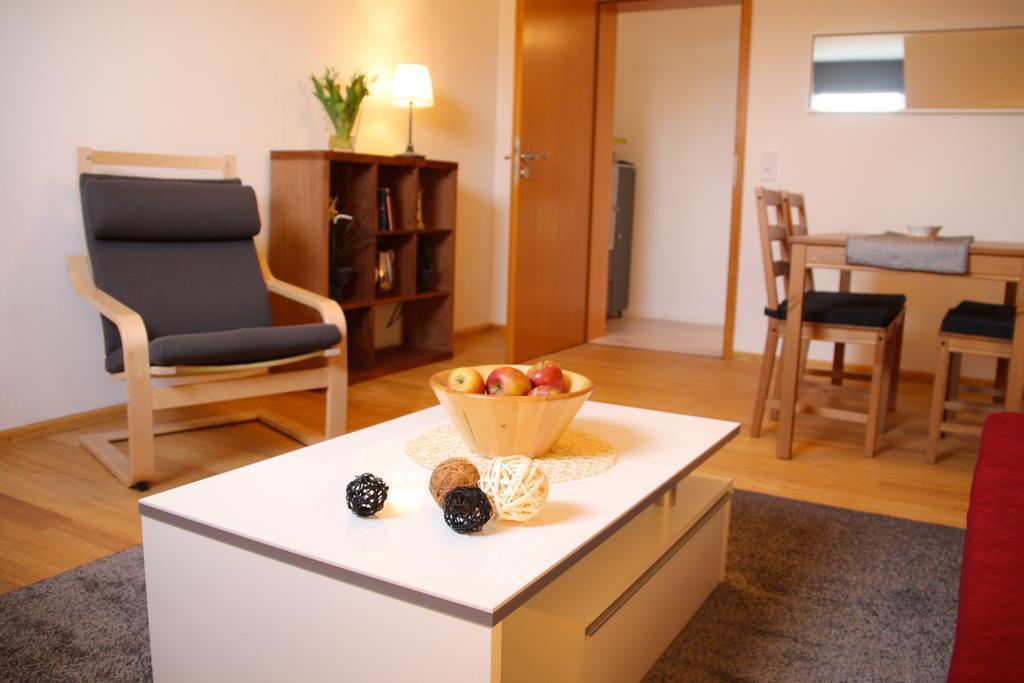 Ferienwohnung Kirchturmblick Euren Treviri Esterno foto