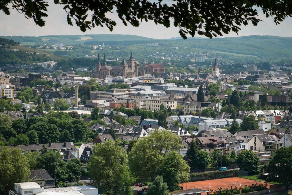Ferienwohnung Kirchturmblick Euren Treviri Esterno foto